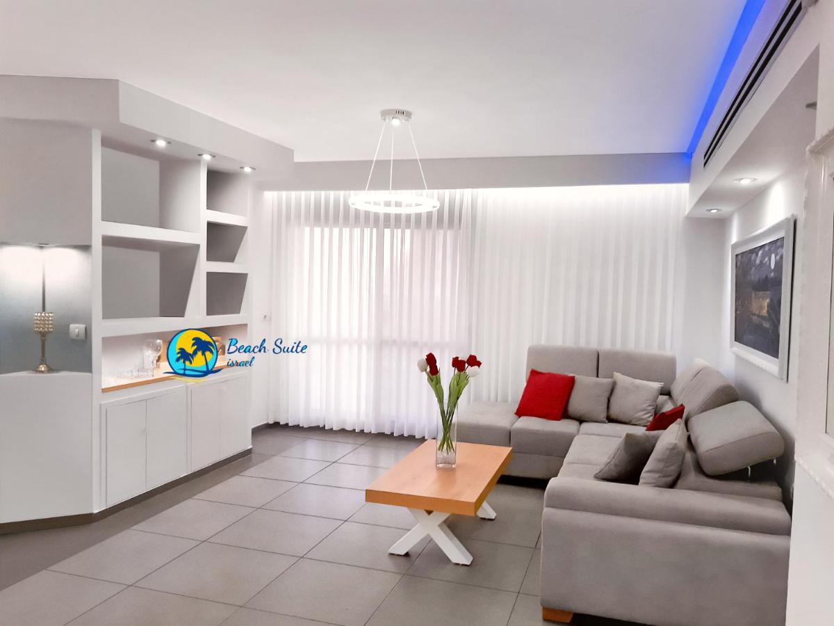 Beach Suite Israel- Private Jacuzzi Garden Suite & Gym, 3 Min Walk To Beach ביץ סוייט ישראל- ג'קוזי פרטי בגינה 3 דקות הליכה לים וחדר כושר アシュケロン エクステリア 写真