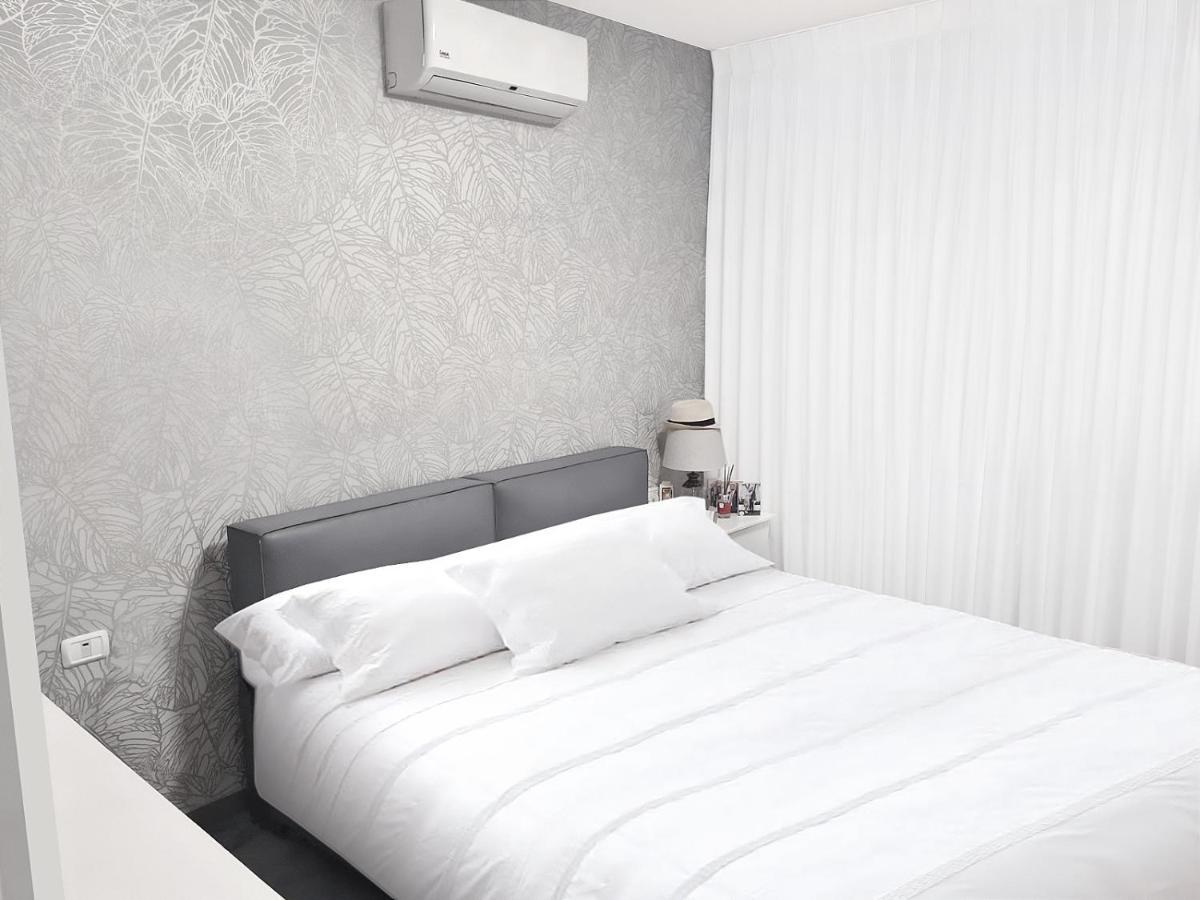 Beach Suite Israel- Private Jacuzzi Garden Suite & Gym, 3 Min Walk To Beach ביץ סוייט ישראל- ג'קוזי פרטי בגינה 3 דקות הליכה לים וחדר כושר アシュケロン エクステリア 写真