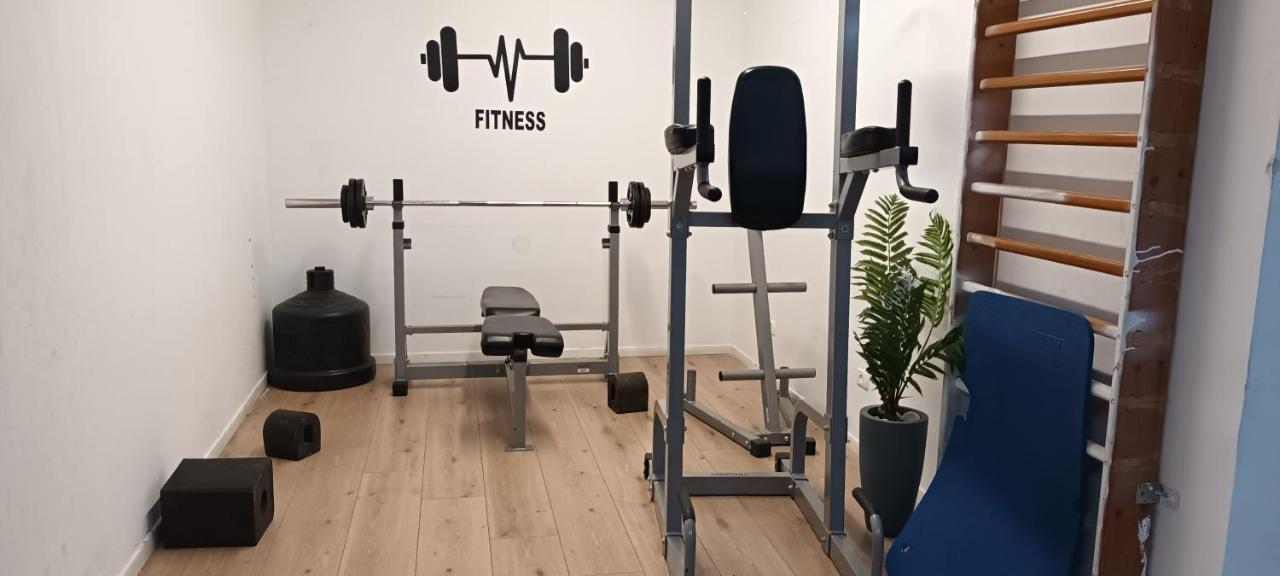 Beach Suite Israel- Private Jacuzzi Garden Suite & Gym, 3 Min Walk To Beach ביץ סוייט ישראל- ג'קוזי פרטי בגינה 3 דקות הליכה לים וחדר כושר アシュケロン エクステリア 写真