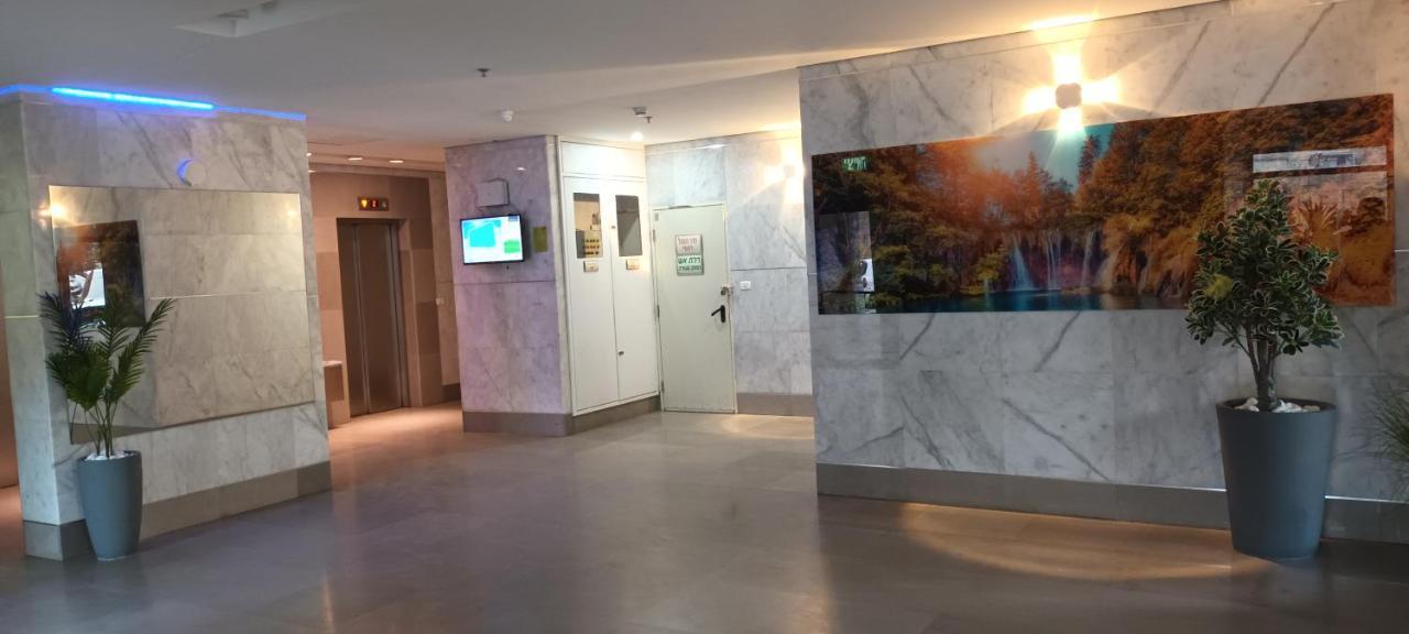 Beach Suite Israel- Private Jacuzzi Garden Suite & Gym, 3 Min Walk To Beach ביץ סוייט ישראל- ג'קוזי פרטי בגינה 3 דקות הליכה לים וחדר כושר アシュケロン エクステリア 写真