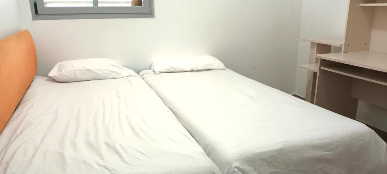 Beach Suite Israel- Private Jacuzzi Garden Suite & Gym, 3 Min Walk To Beach ביץ סוייט ישראל- ג'קוזי פרטי בגינה 3 דקות הליכה לים וחדר כושר アシュケロン エクステリア 写真